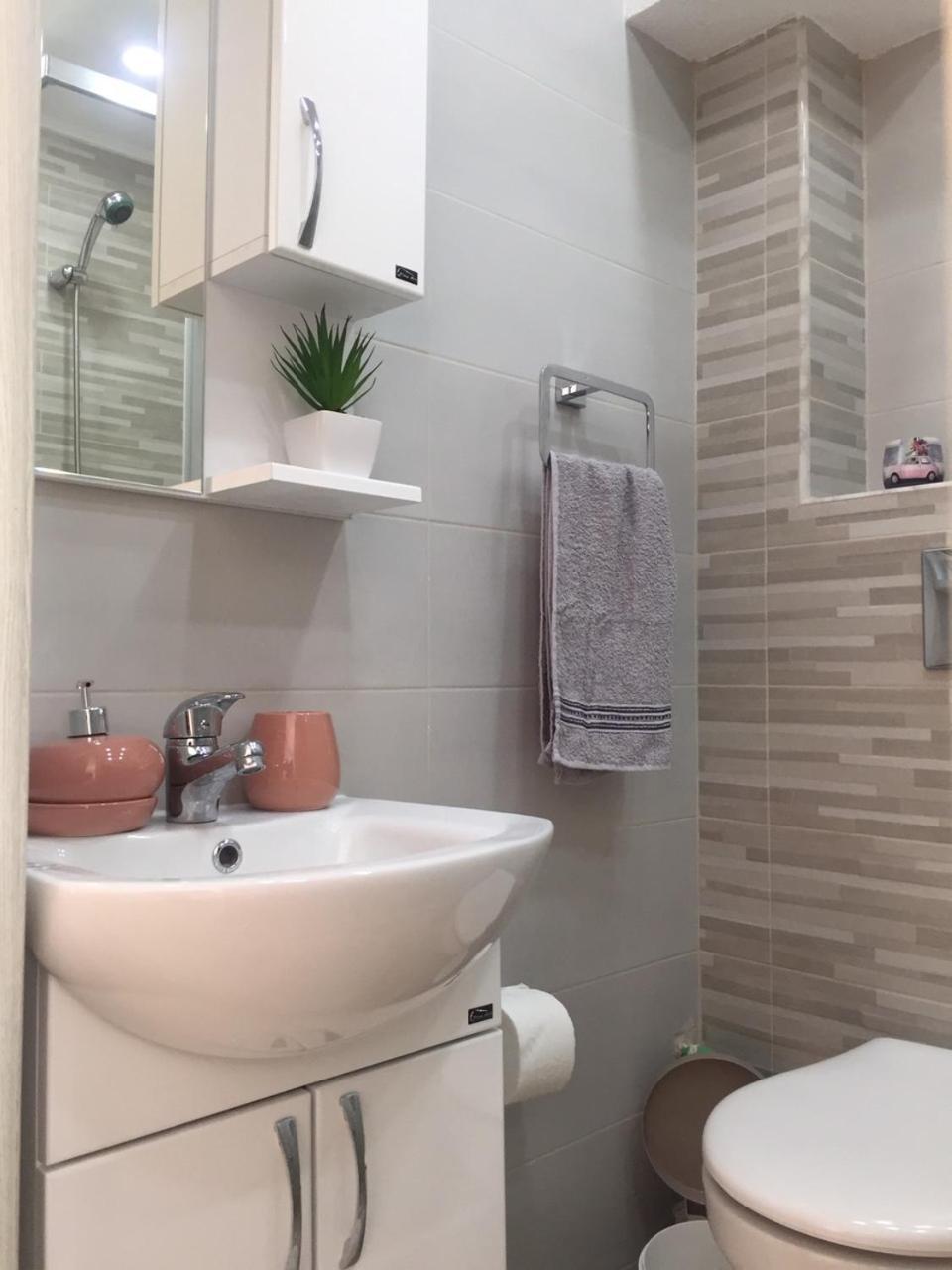 Апартаменты Apartman Bloom Бар Экстерьер фото
